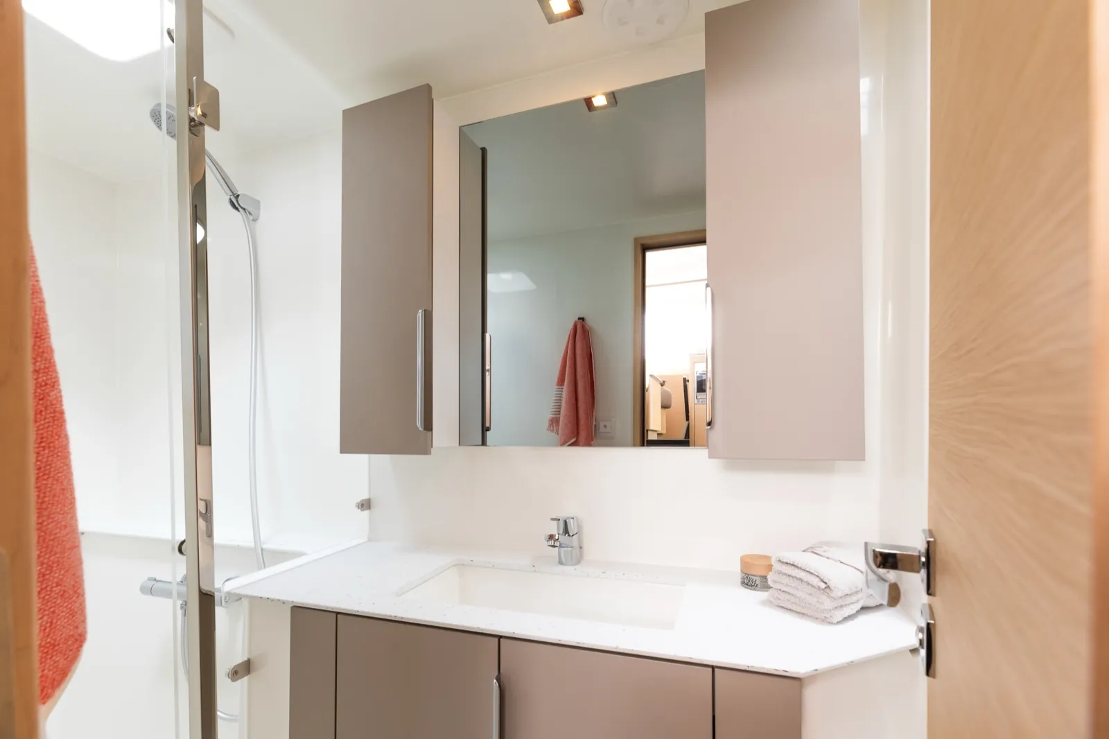 Fountaine Pajot 41 — Werftfoto 5